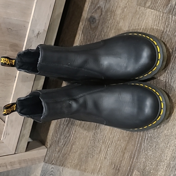 Dr Marten CADENCE WOMEN'S LEATHER HEELED CHELSEA BOOTS EEUC - Picture 10 of 16